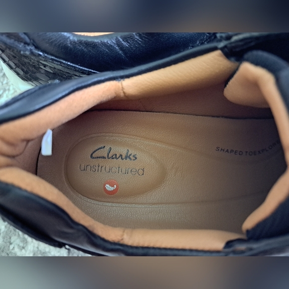 CLARKS Un Rio Black Sprint Black Leather Lace up Sneaker size 8 - Picture 8 of 10